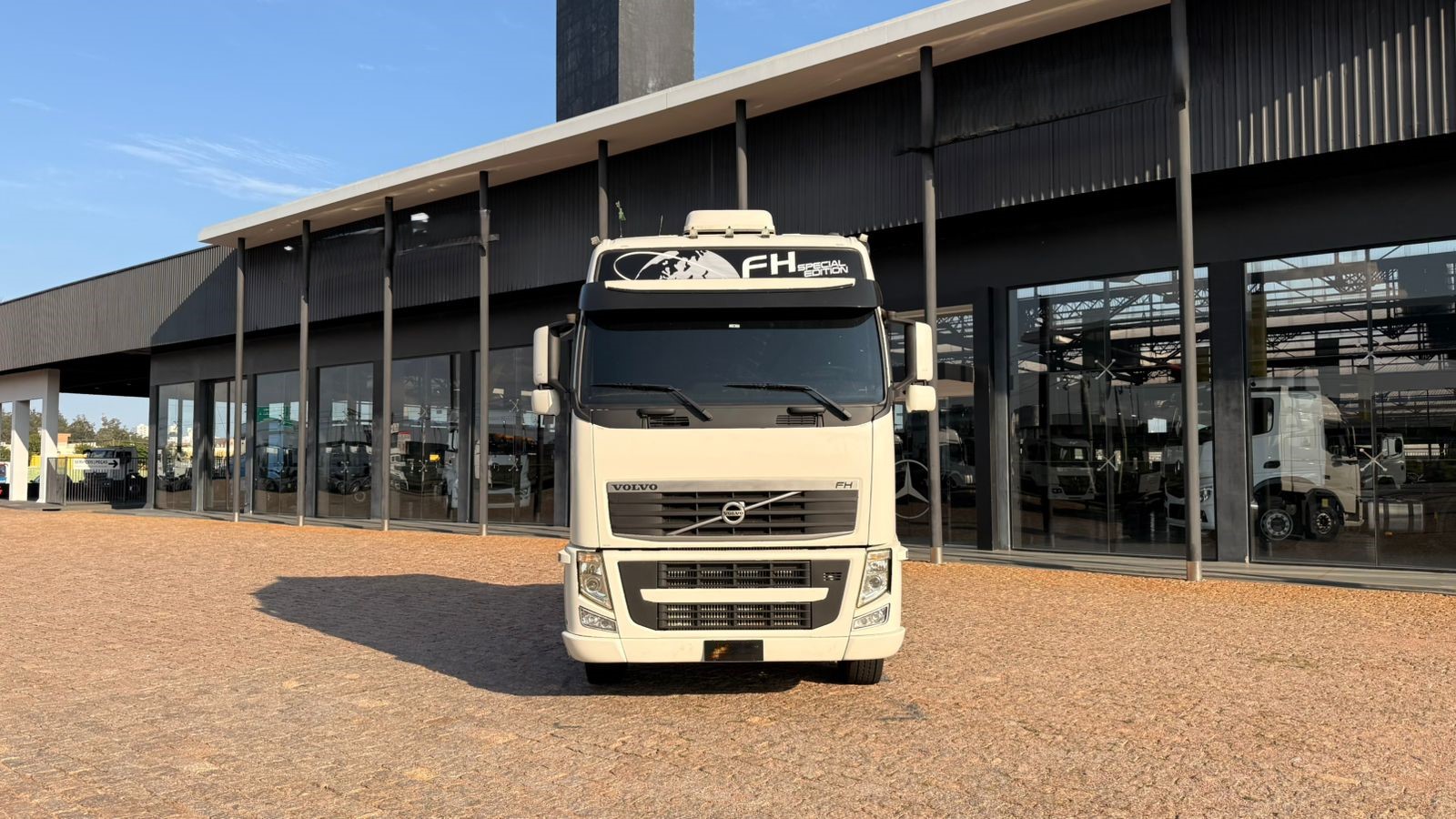 WhatsApp Image 2025-10-28 at 09.05.22 (1)