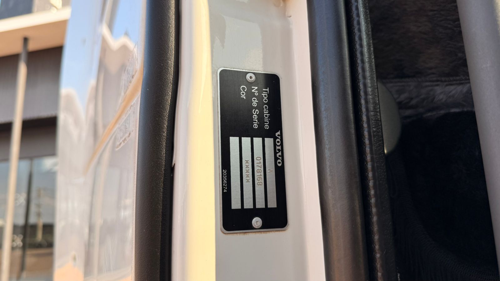 WhatsApp Image 2025-10-28 at 09.05.22 (2)