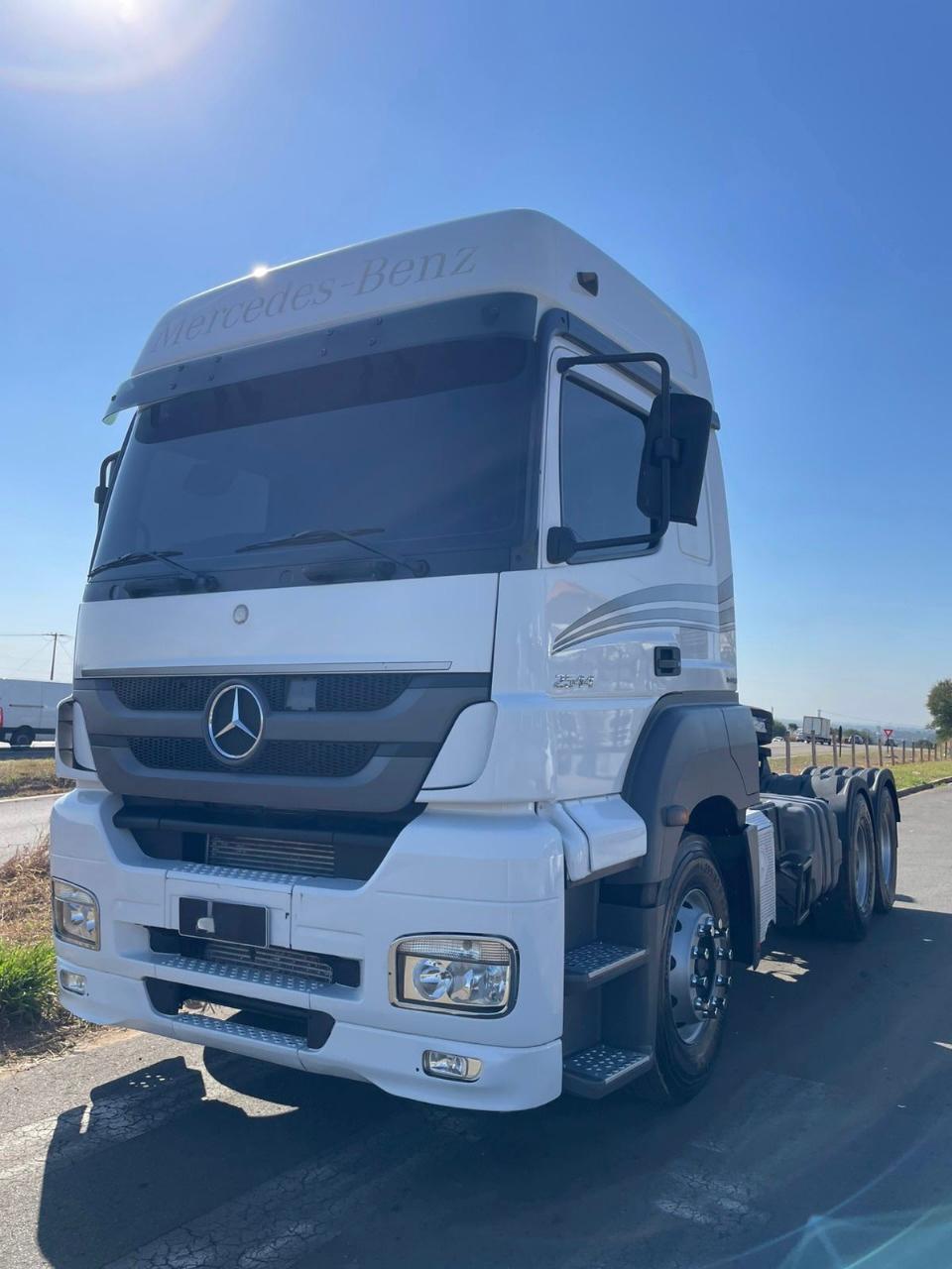 WhatsApp Image 2025-11-12 at 09.23.13 (1)