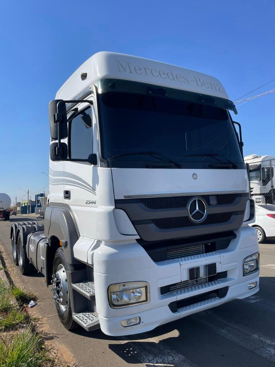 WhatsApp Image 2025-11-12 at 09.23.13