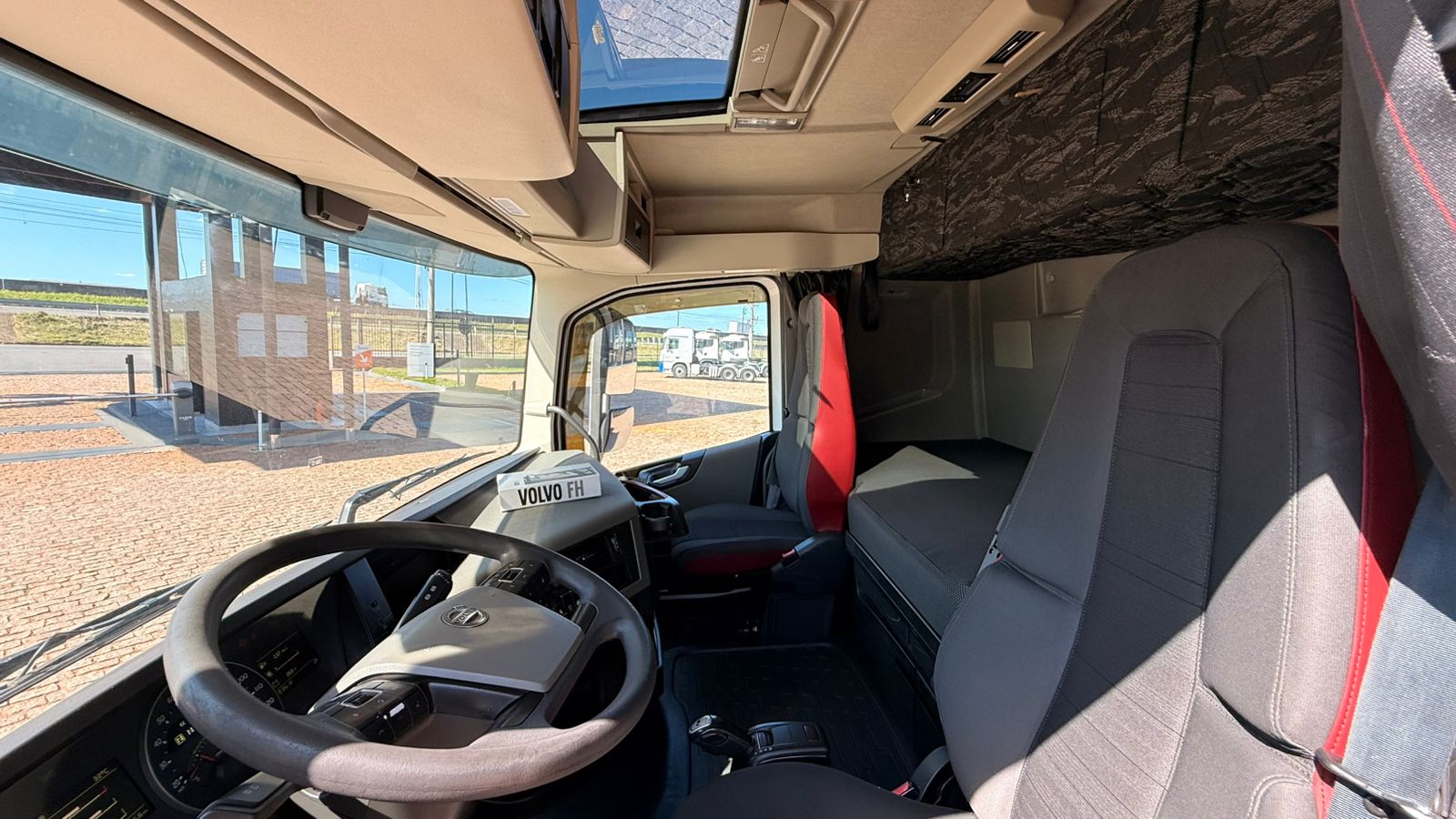 WhatsApp Image 2025-11-12 at 09.44.04