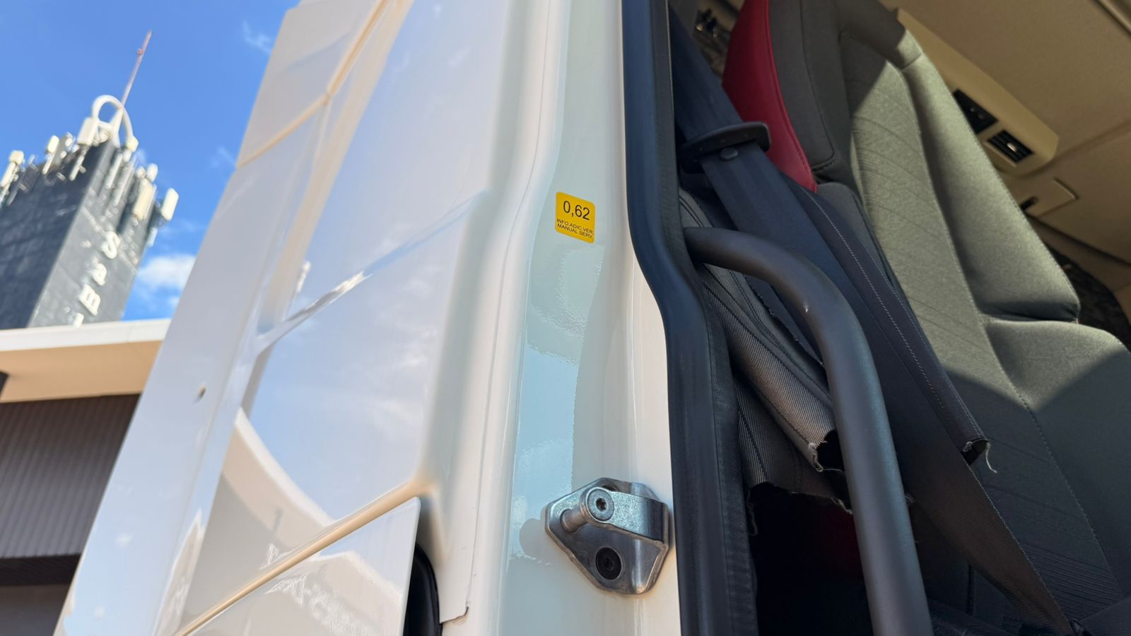 WhatsApp Image 2025-11-12 at 09.44.05 (1)