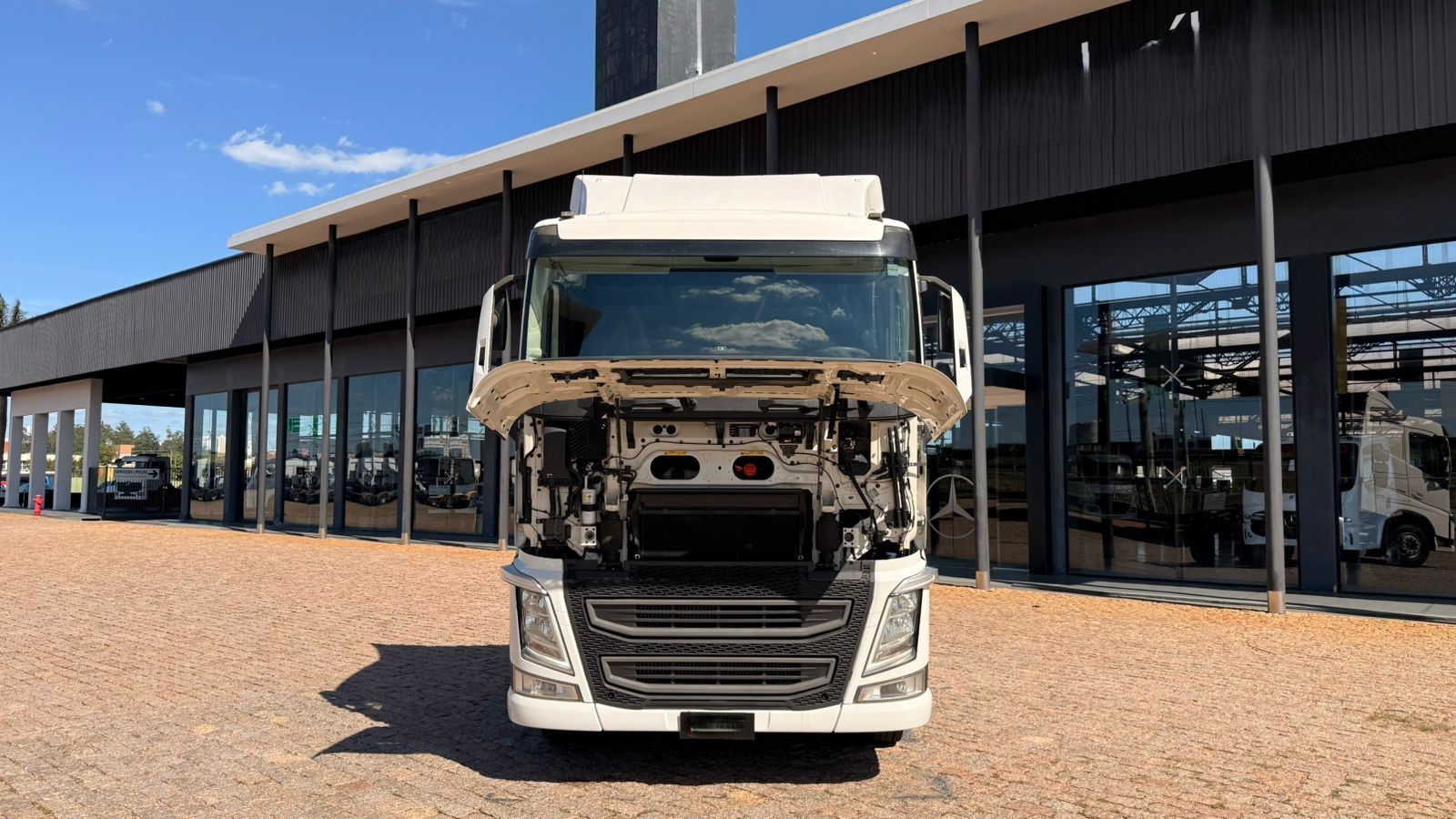 WhatsApp Image 2025-11-12 at 09.44.05