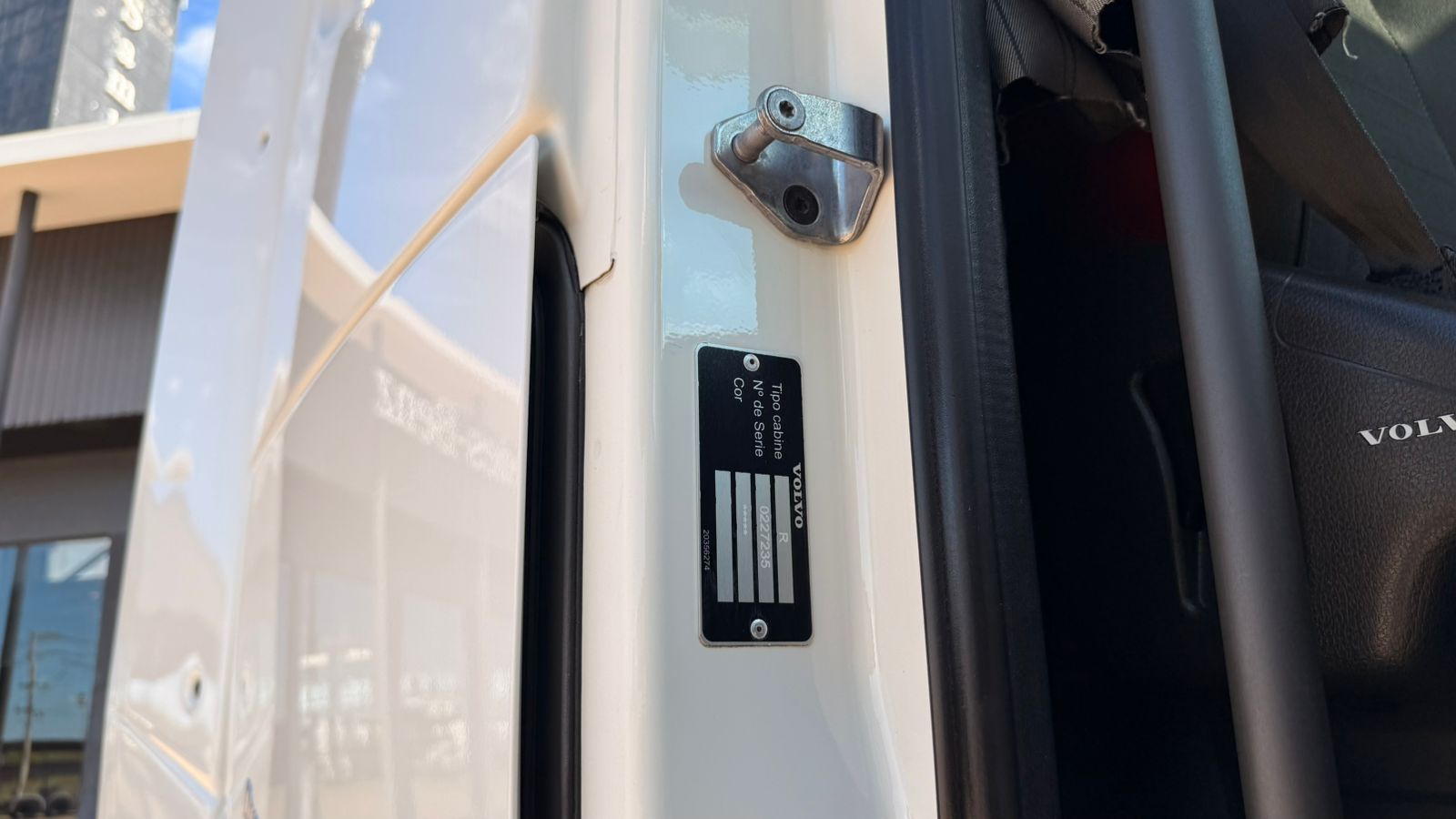 WhatsApp Image 2025-11-12 at 09.44.06