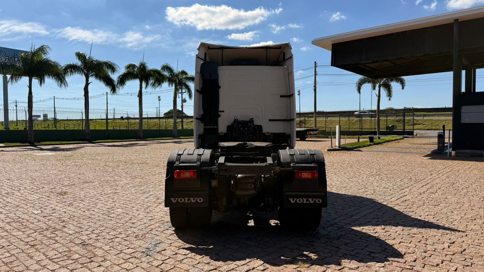 WhatsApp Image 2025-11-12 at 09.44.07 (2)