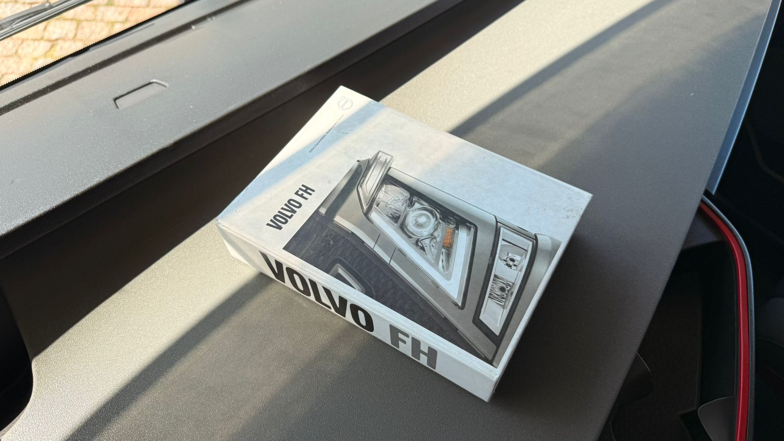 WhatsApp Image 2025-11-12 at 09.44.09 (2)