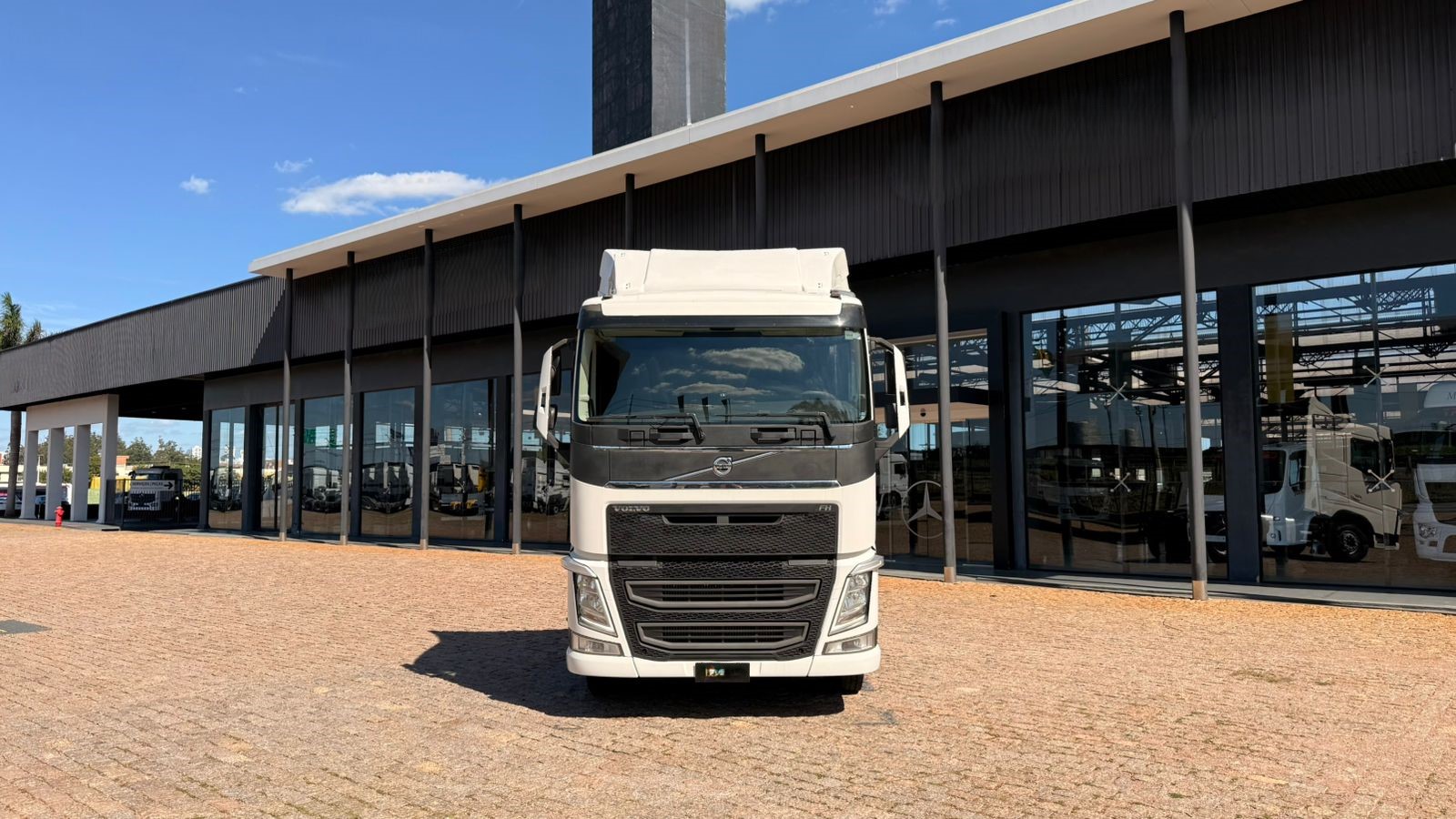 WhatsApp Image 2025-11-12 at 09.44.09 (3)