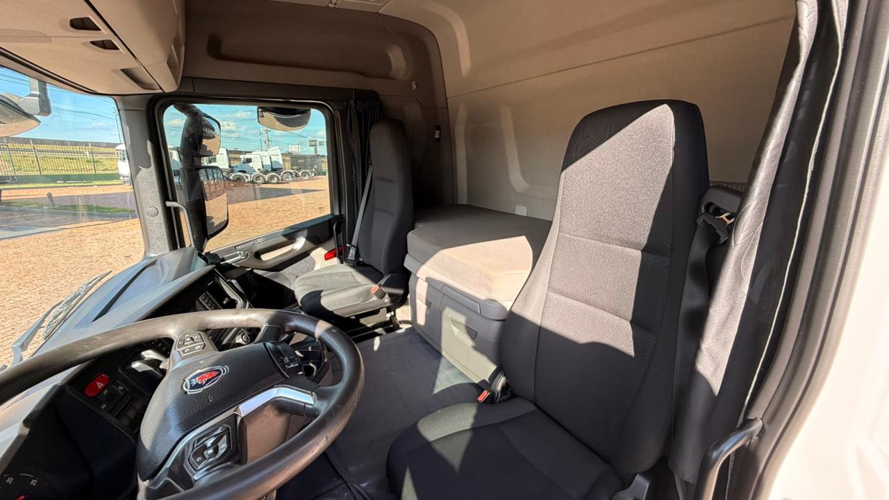 WhatsApp Image 2025-12-18 at 11.04.17 (1)