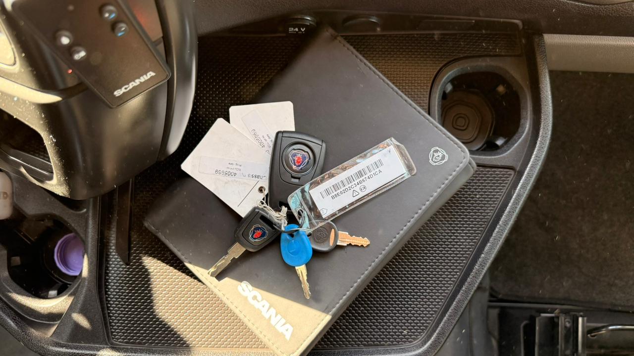 WhatsApp Image 2025-12-18 at 11.04.18 (2)