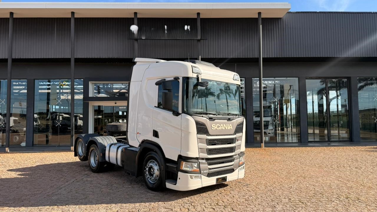 WhatsApp Image 2025-12-18 at 11.04.21 (1)