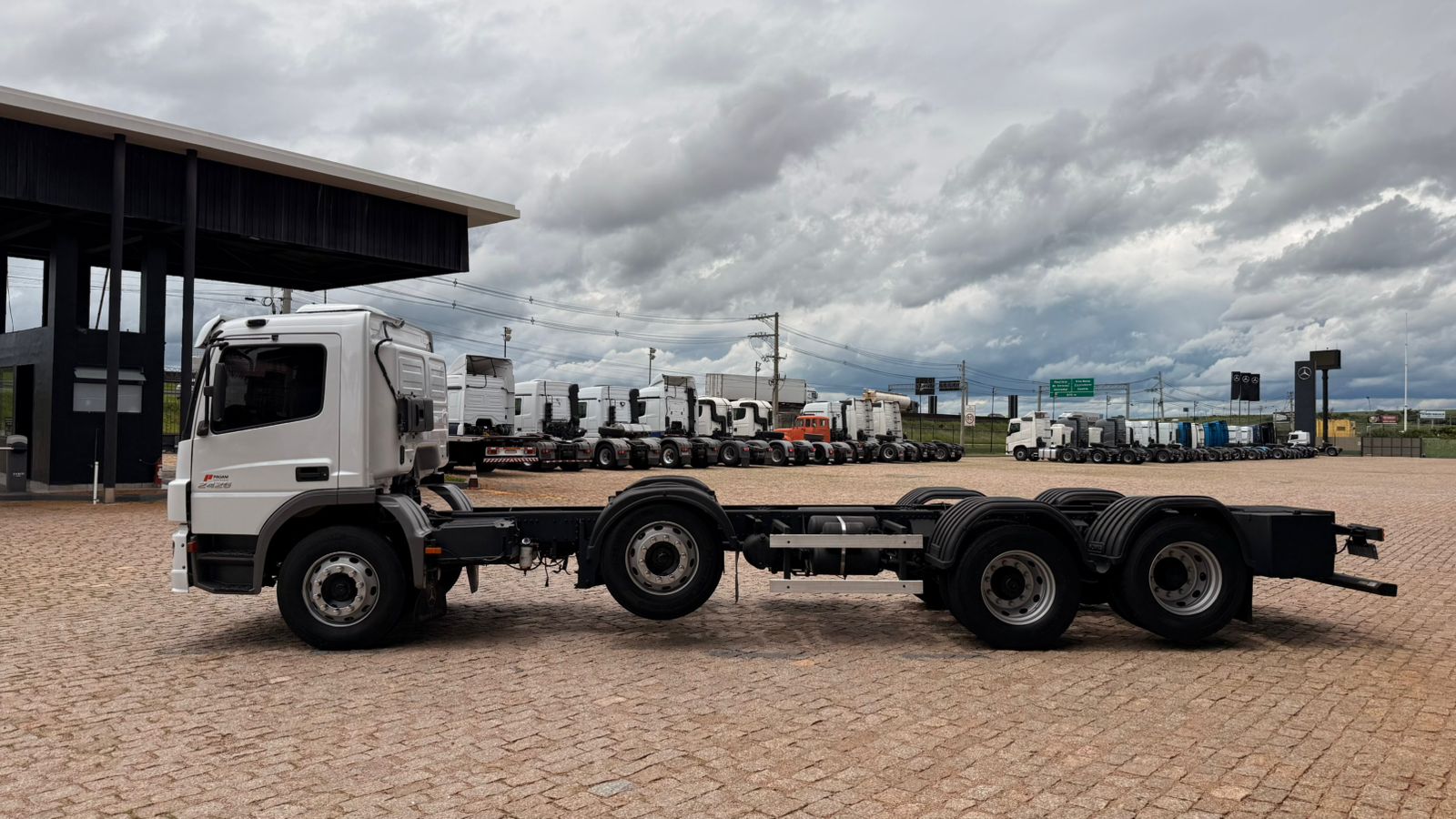 WhatsApp Image 2026-02-11 at 10.03.00 (4)