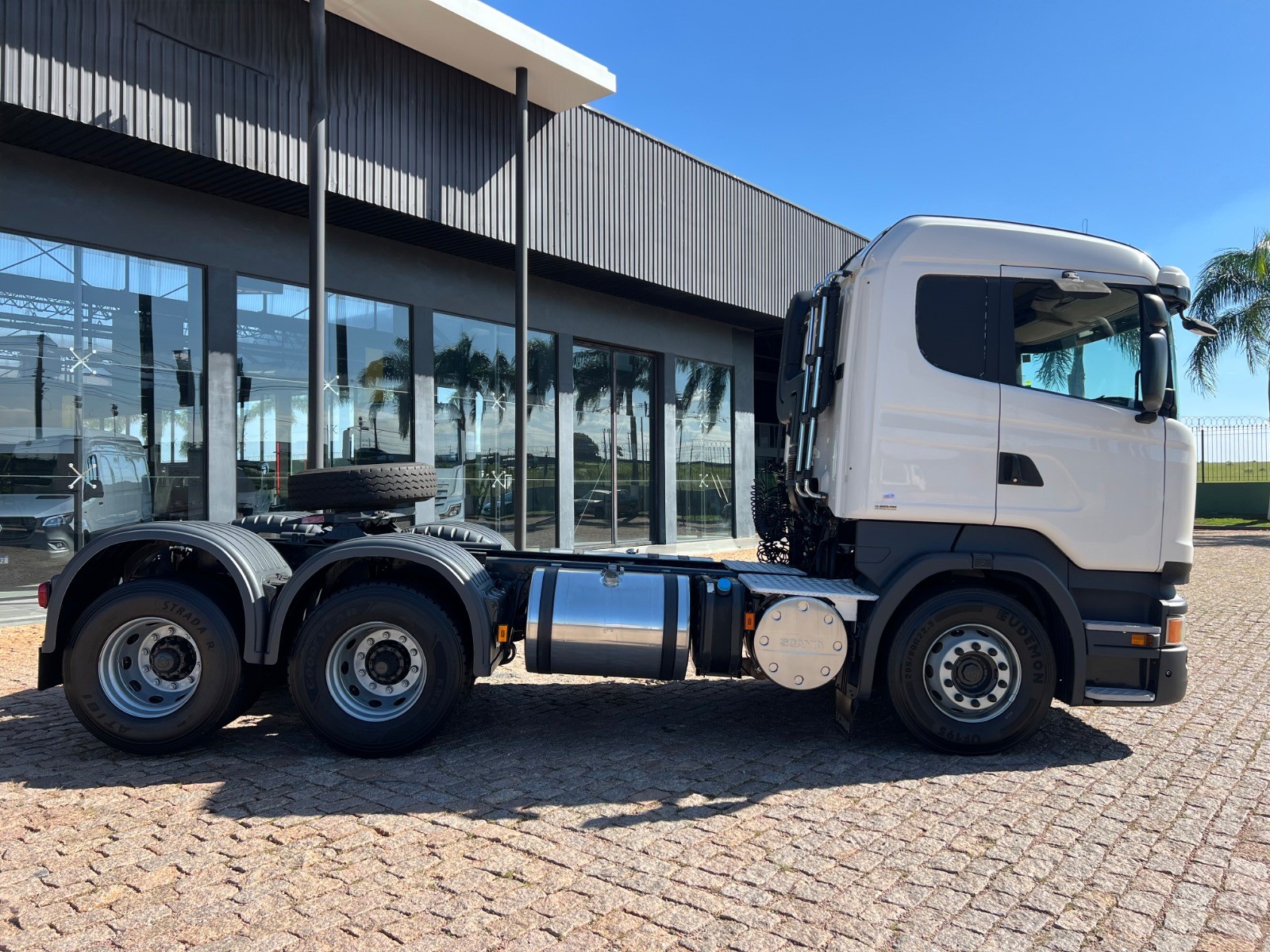 WhatsApp Image 2026-03-24 at 11.00.04