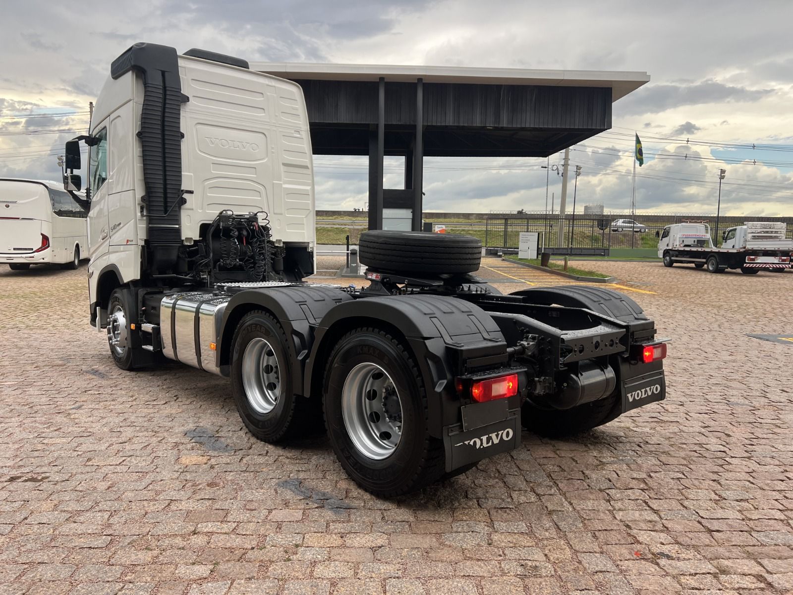 WhatsApp Image 2026-04-09 at 10.28.27 (4)