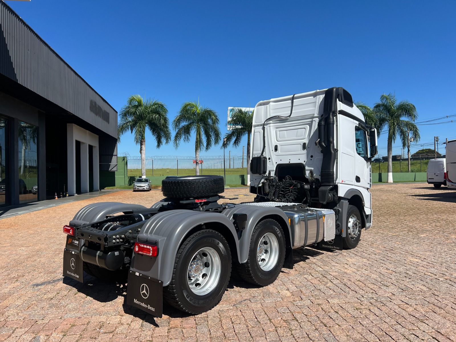 WhatsApp Image 2026-04-13 at 16.55.17 (1)