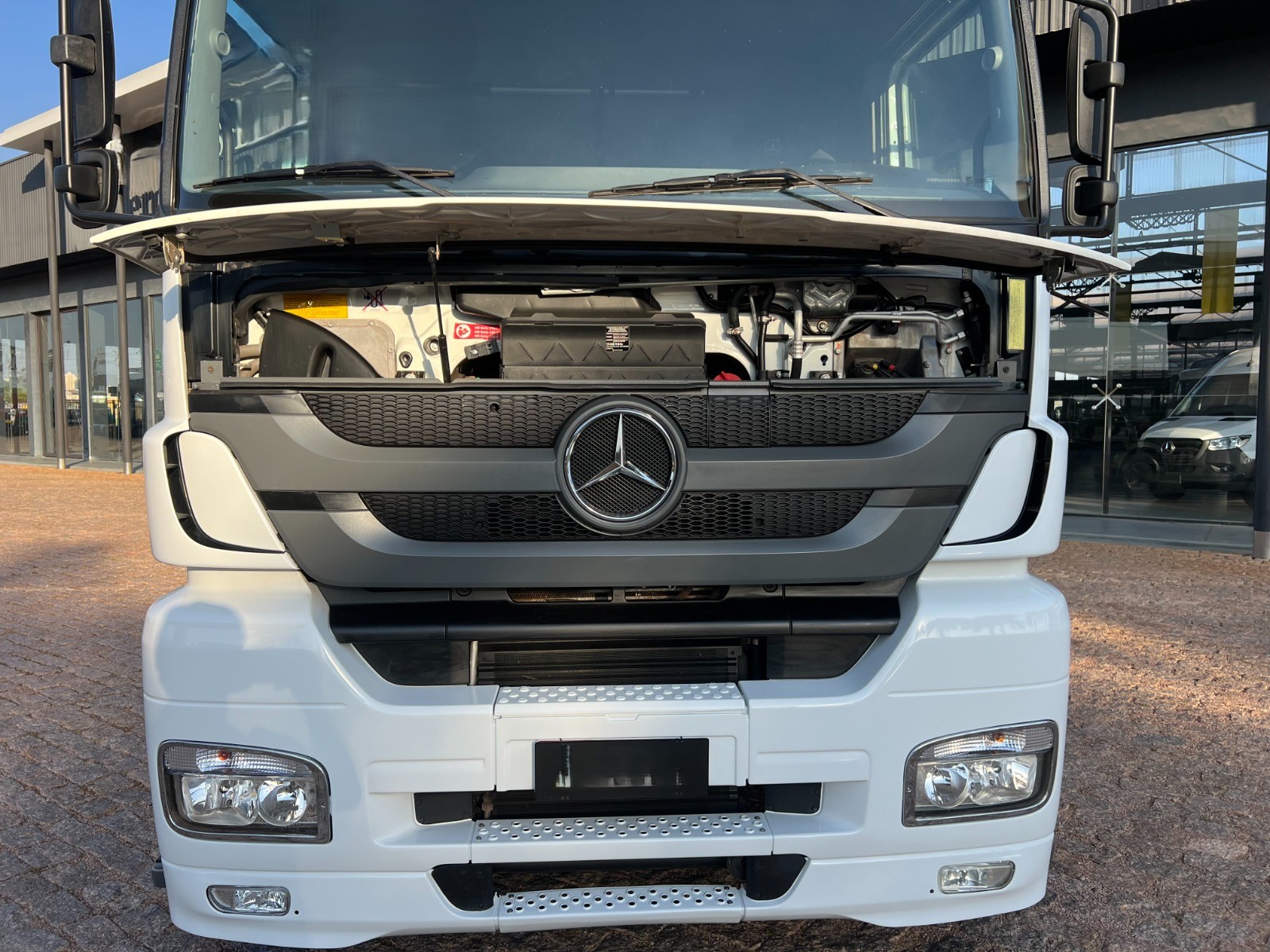 WhatsApp Image 2026-04-19 at 15.18.28